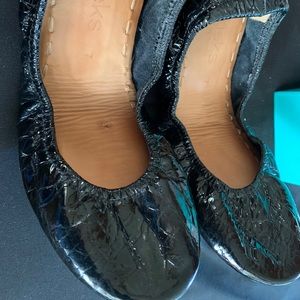 OBSIDIAN black tieks!
